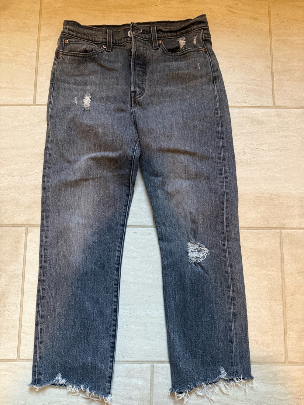 Levi’s wedgie straight 28